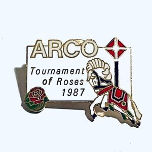 ARCO Tournament of Roses 1987 Enamel Pin - White, Red, Green, Gold